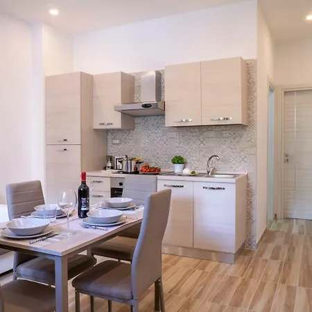 Sea Window Apartment