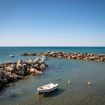 Apartment Sea Window *