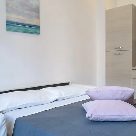 Sea Window Apartment *