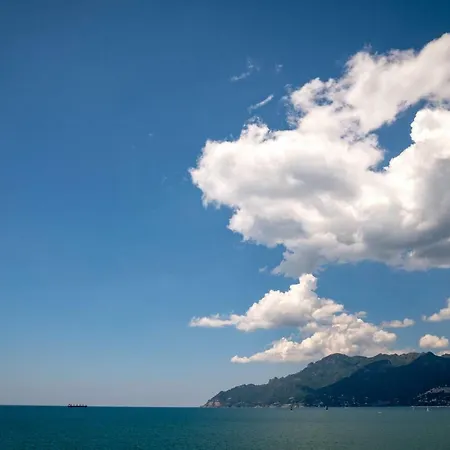 Sea Window Apartment